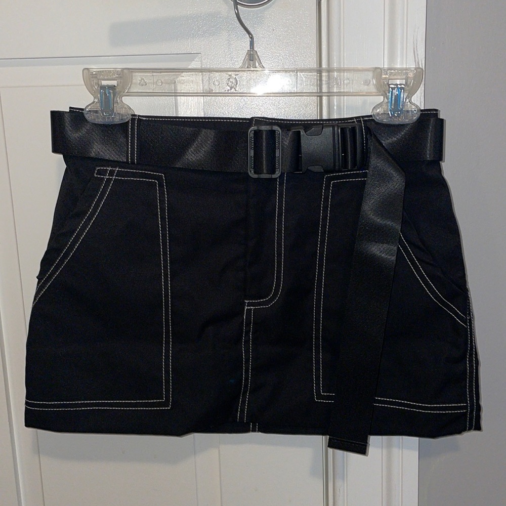 Forever 21 mini skirt with cool white stitching
